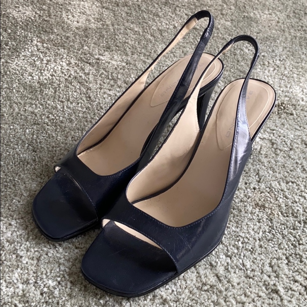 Navy Bandolino Entity Open-toed Slingback